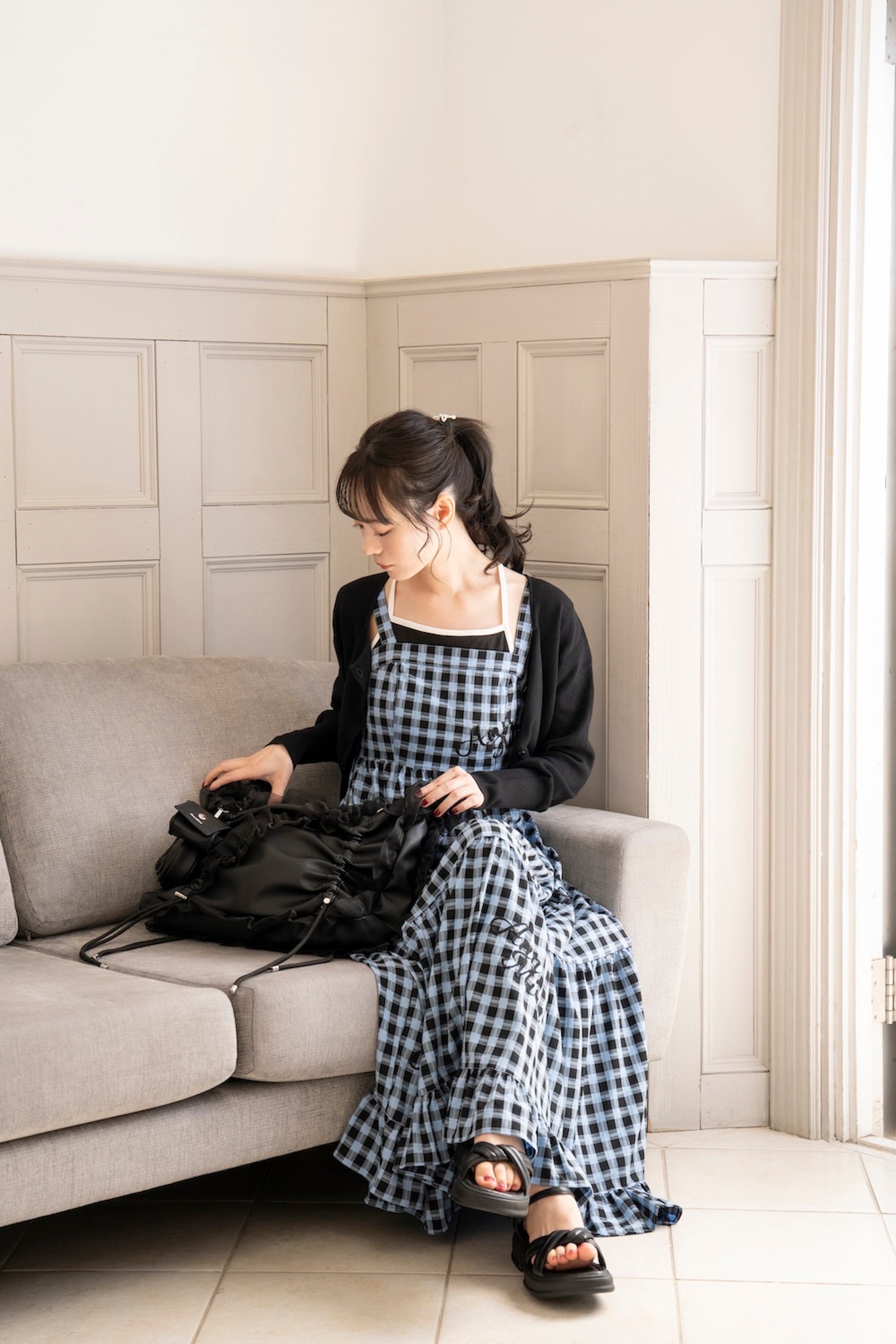 AnnMiru フリルバック　　アンミル　シルバー フリルバッグ – AnnMiru